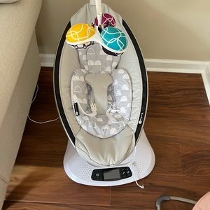4Moms Mamaroo